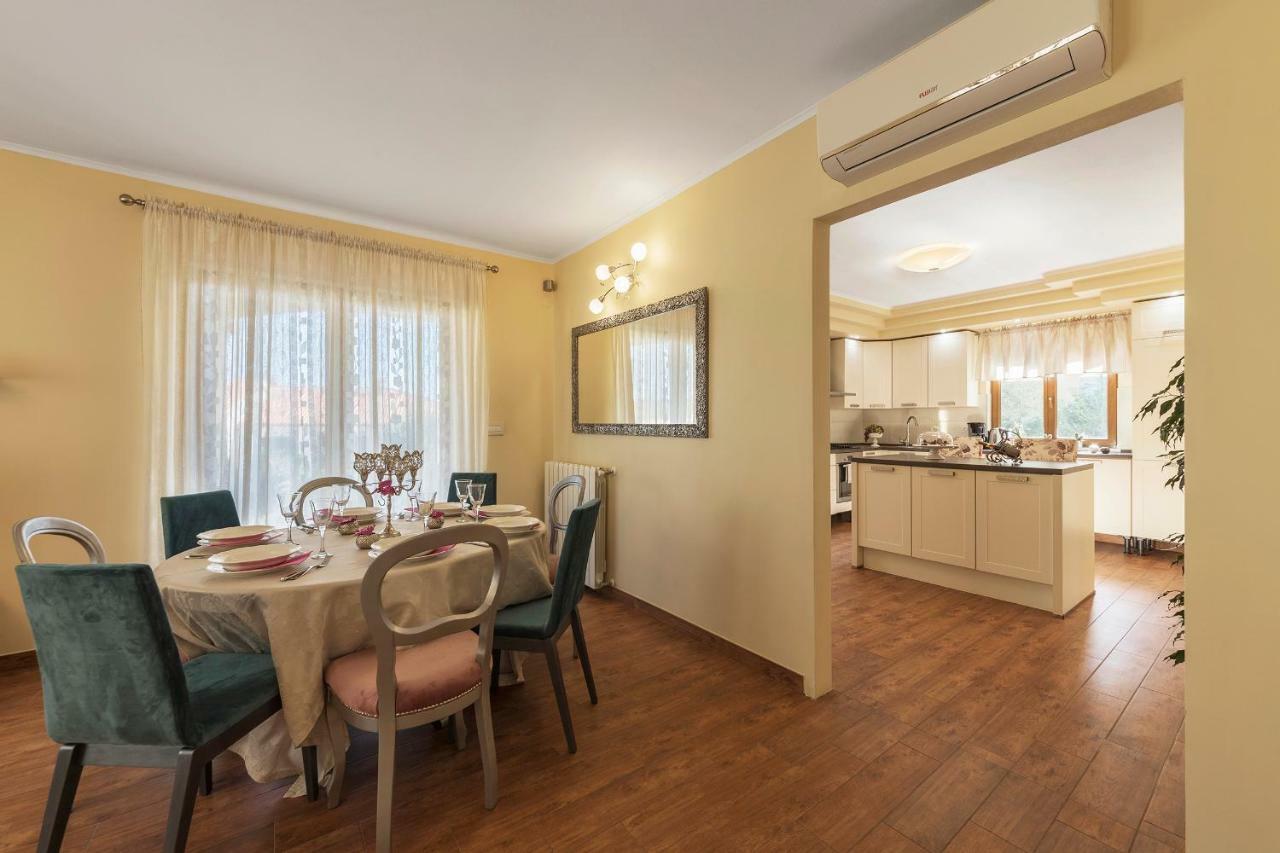Villa Monique Воднян Екстериор снимка