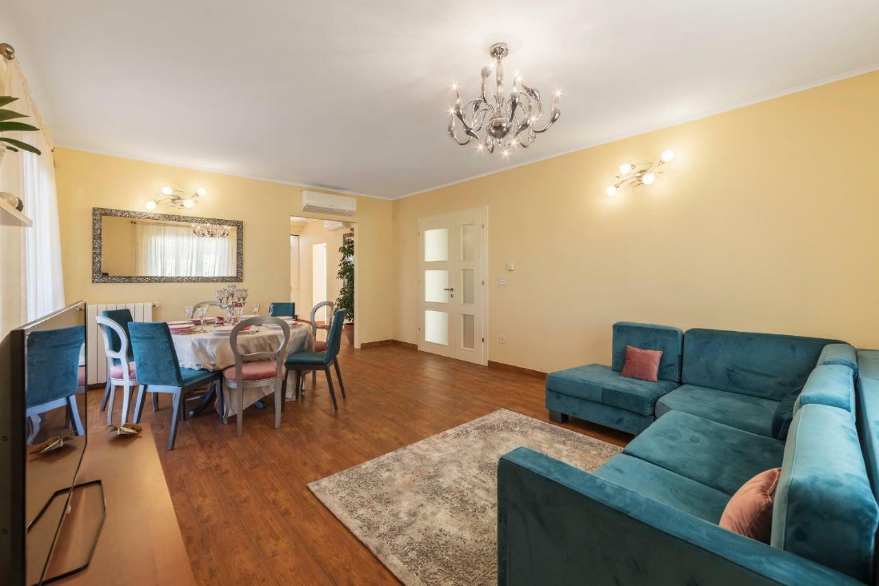 Villa Monique Воднян Екстериор снимка