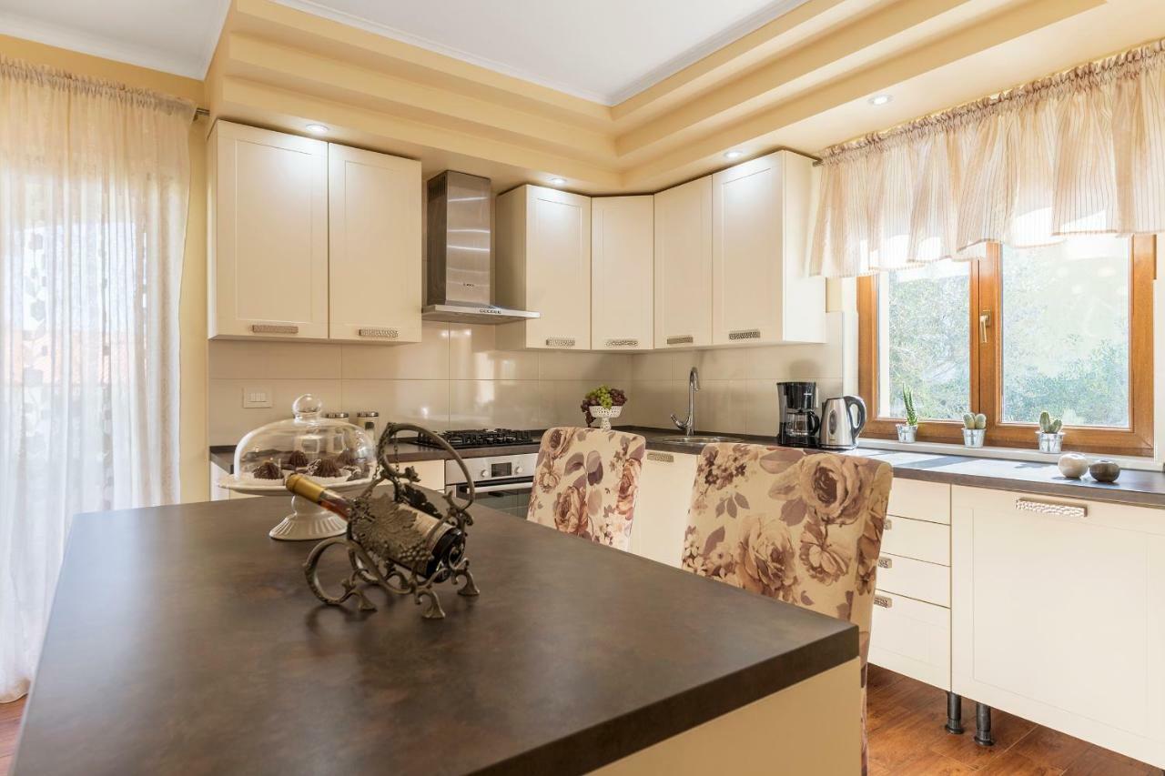 Villa Monique Воднян Екстериор снимка