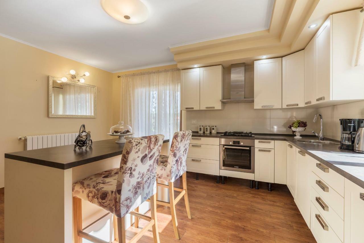 Villa Monique Воднян Екстериор снимка