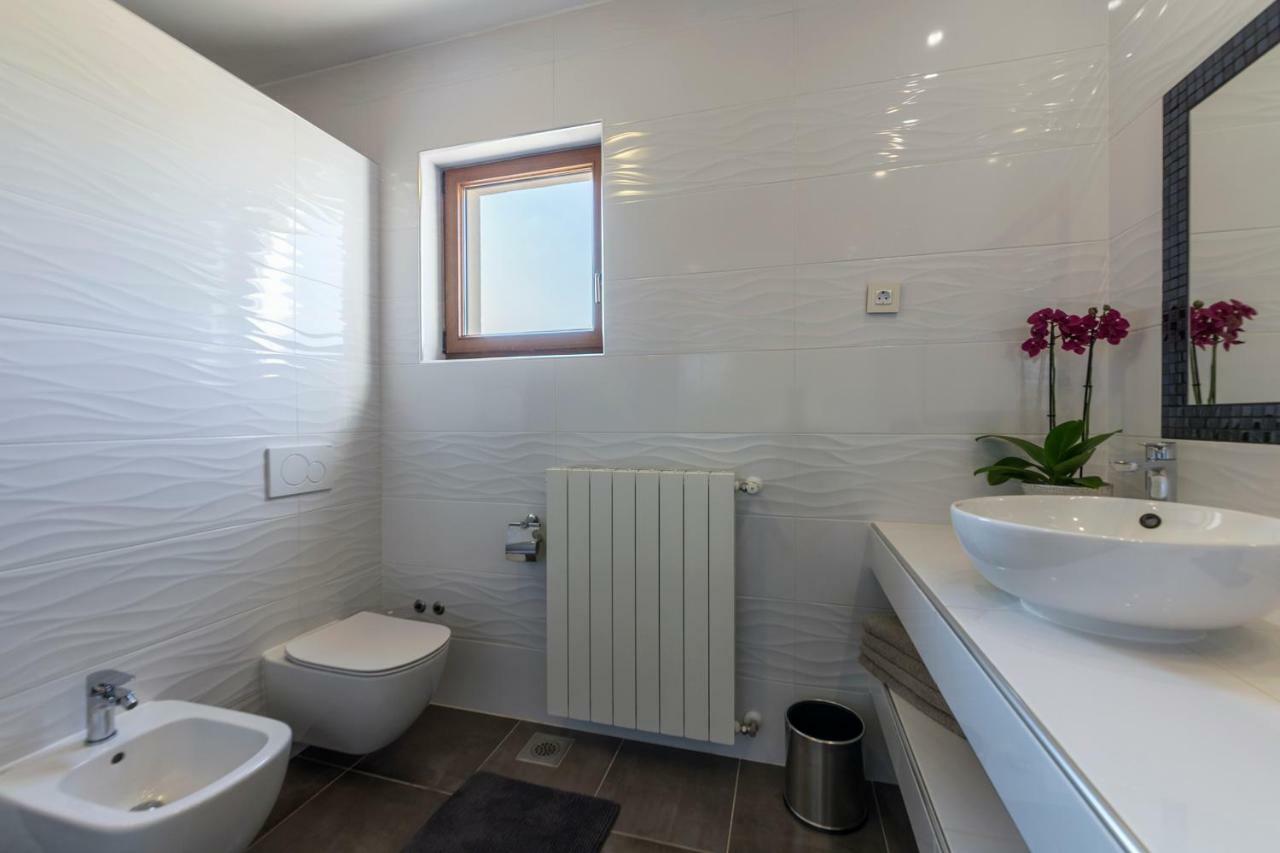 Villa Monique Воднян Екстериор снимка