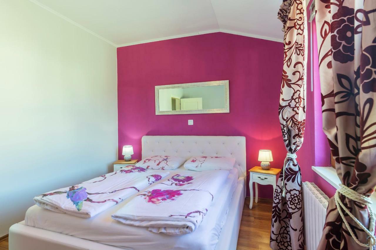 Villa Monique Воднян Екстериор снимка